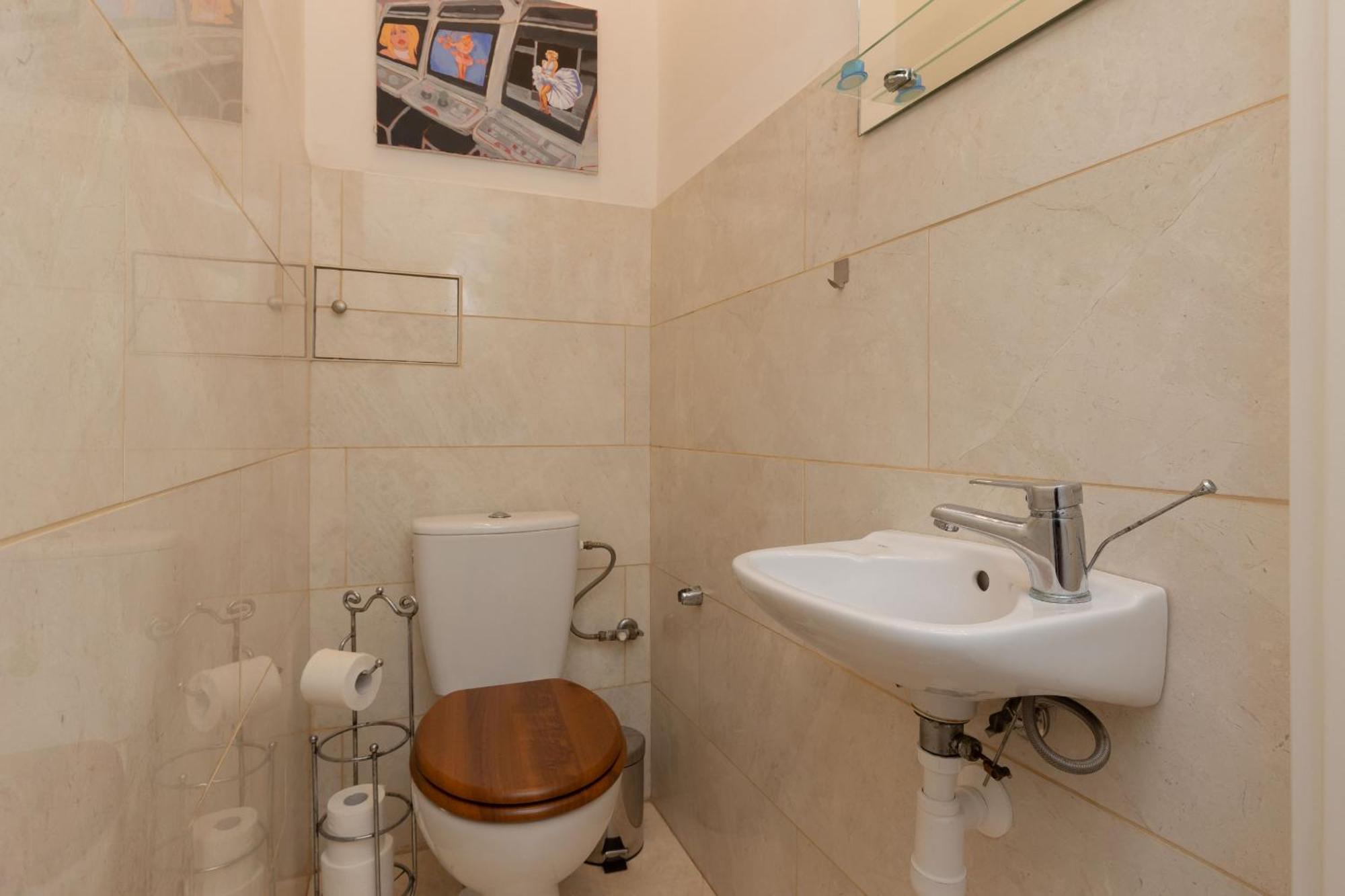 Warsaw New Town Square Apartment For 5 Guests By Noclegi Renters Luaran gambar